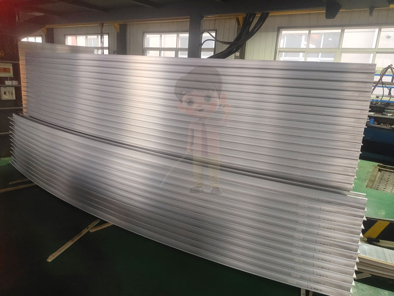 普通鋁型材拉彎在建筑中的應用：拉彎工藝帶來的設計美學與結(jié)構(gòu)安全性