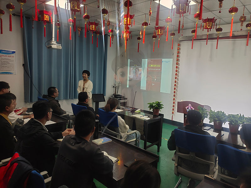思維破繭，共赴成長(zhǎng)：北京鋁型材彎弧加工廠共讀聯(lián)盟學(xué)習(xí)小組進(jìn)階之旅