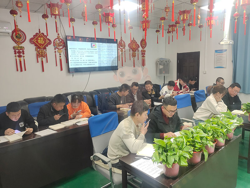 思維破繭，共赴成長(zhǎng)：北京鋁型材彎弧加工廠共讀聯(lián)盟學(xué)習(xí)小組進(jìn)階之旅